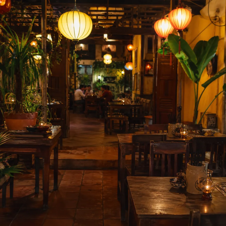 Bàn nướng đông khách tại Vũ Cao Soi